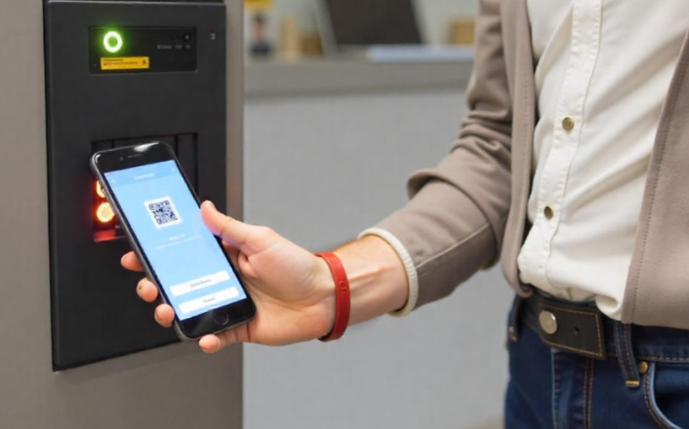 Contactless event check-in using Apple and Google Wallet on smartphone